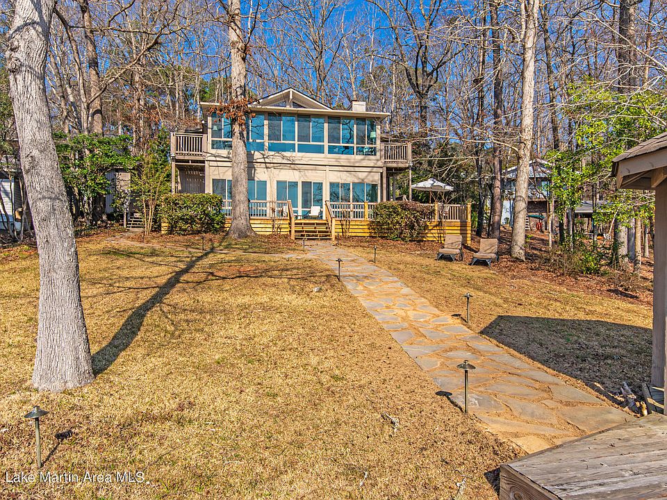 1st image of 355 Quail Hollow Dr