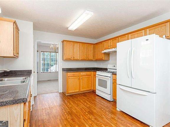2nd image of 12 Enclave Ct