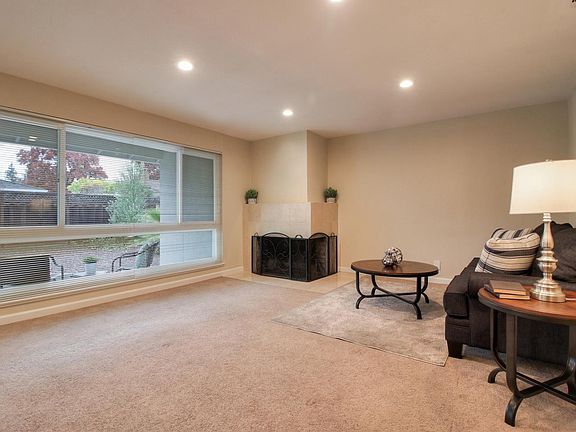4th image of 1593 Waxwing Ave