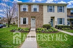 1st image of 28 Morgan Pl