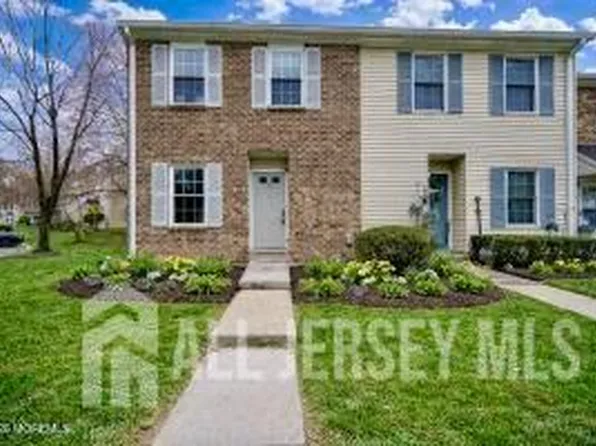 28 Morgan Pl, East Brunswick, NJ 08816