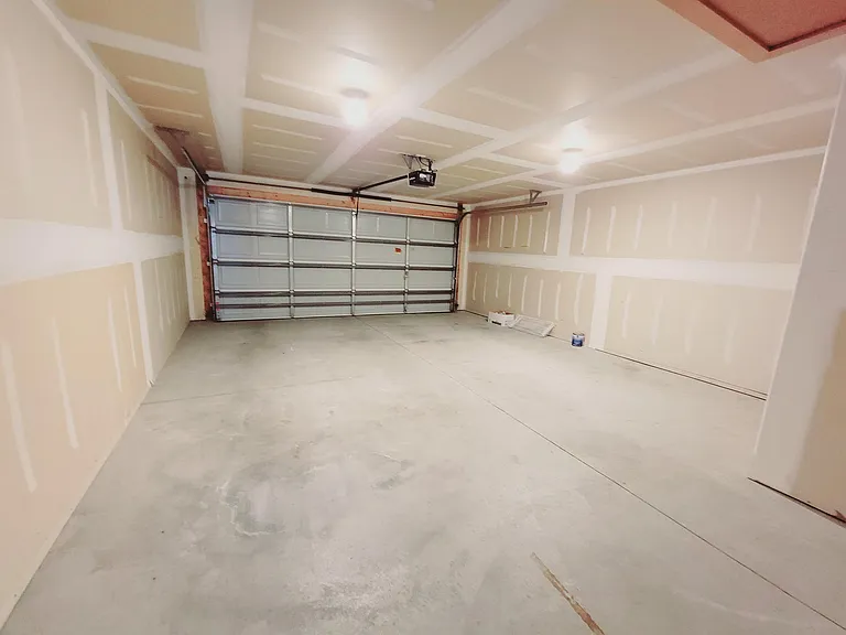 1318 N Curtis Ct — Photo 17