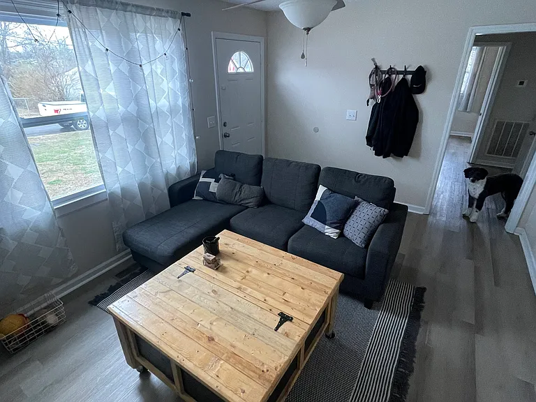 1404 Globe Pl — Photo 10