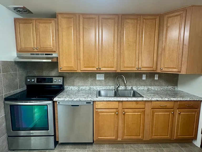 2625 N Chestnut St — Photo 21