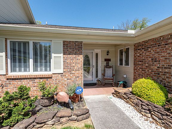 4th image of 903 Prestwick Dr