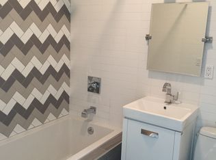 82 Jackson St #2B, Brooklyn, NY 11211