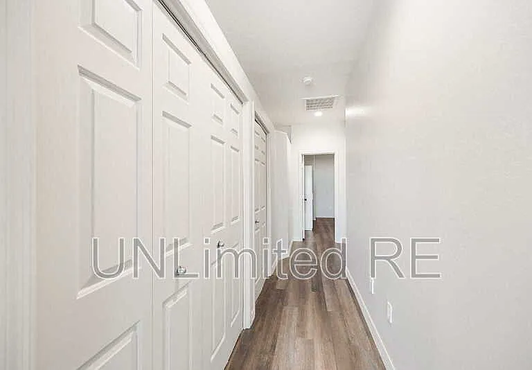6001 N Tower Ln #A — Photo 10