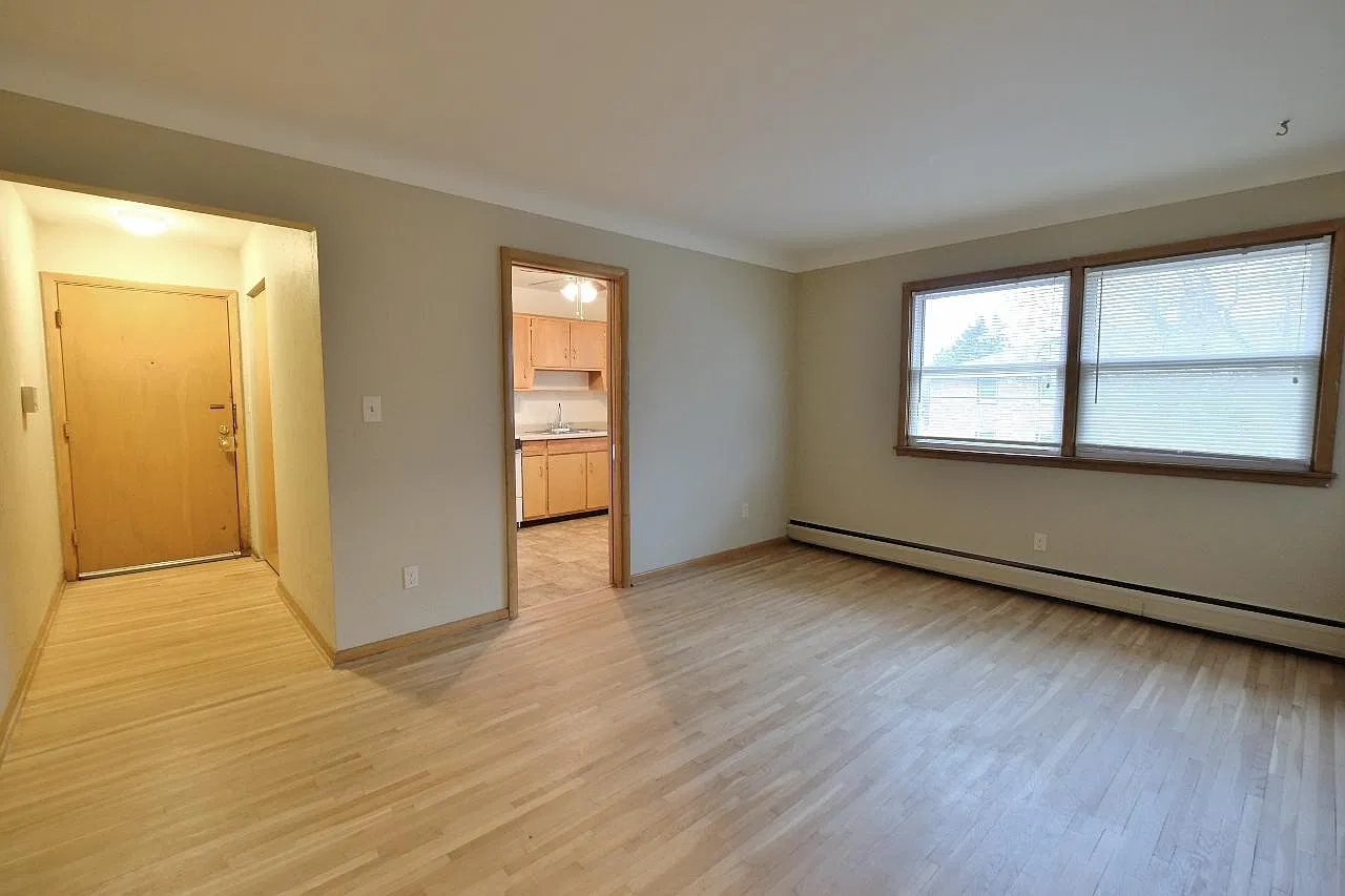 Rose Park Apartments — Photo 2