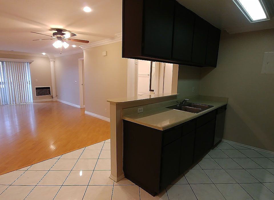 1st image of 6010 Romaine St APT 107