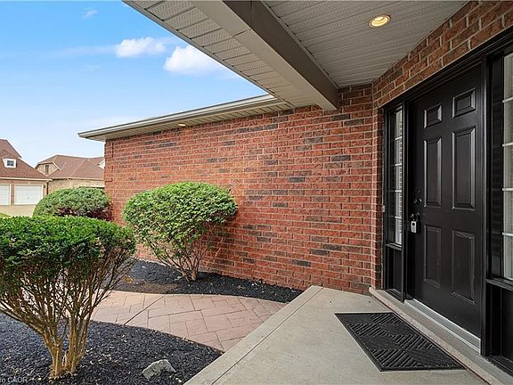 4th image of 36 Foxmeadow Rd