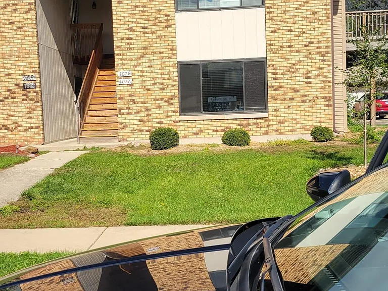 1076 Manchester Ct #1076 — Photo 1