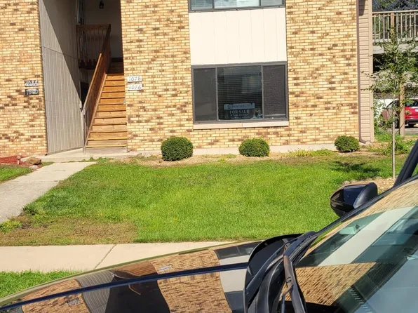 1076 Manchester Ct #1076, South Elgin, IL 60177