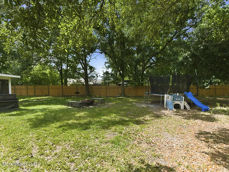 2616 W Angela Cir — Photo 24