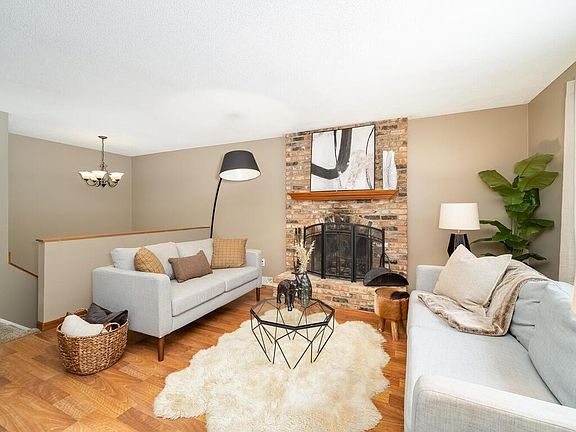 5th image of 14684 Dory Ct