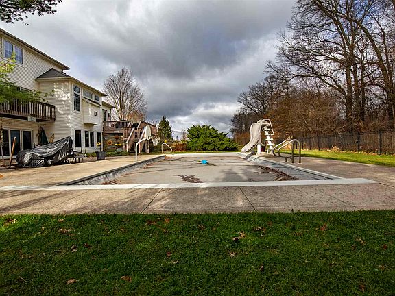 5th image of 51622 Steeple Chase Dr