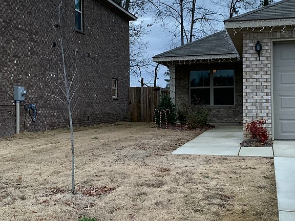3rd image of 169 Sedgewick Dr