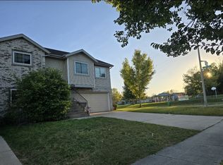 5101 Horned Owl Dr, Madison, WI 53718