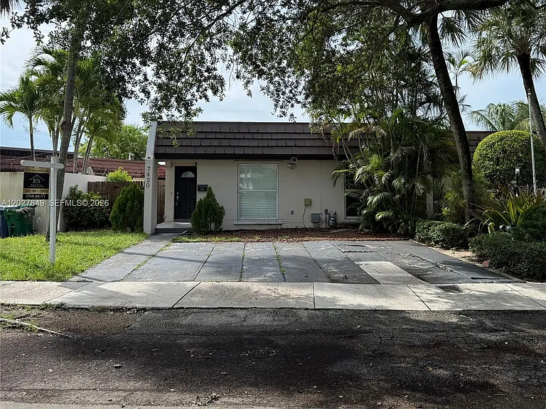 7420 Big Cypress Dr — Photo 1