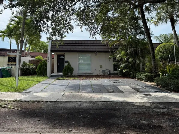 7420 Big Cypress Dr, Miami Lakes, FL 33014