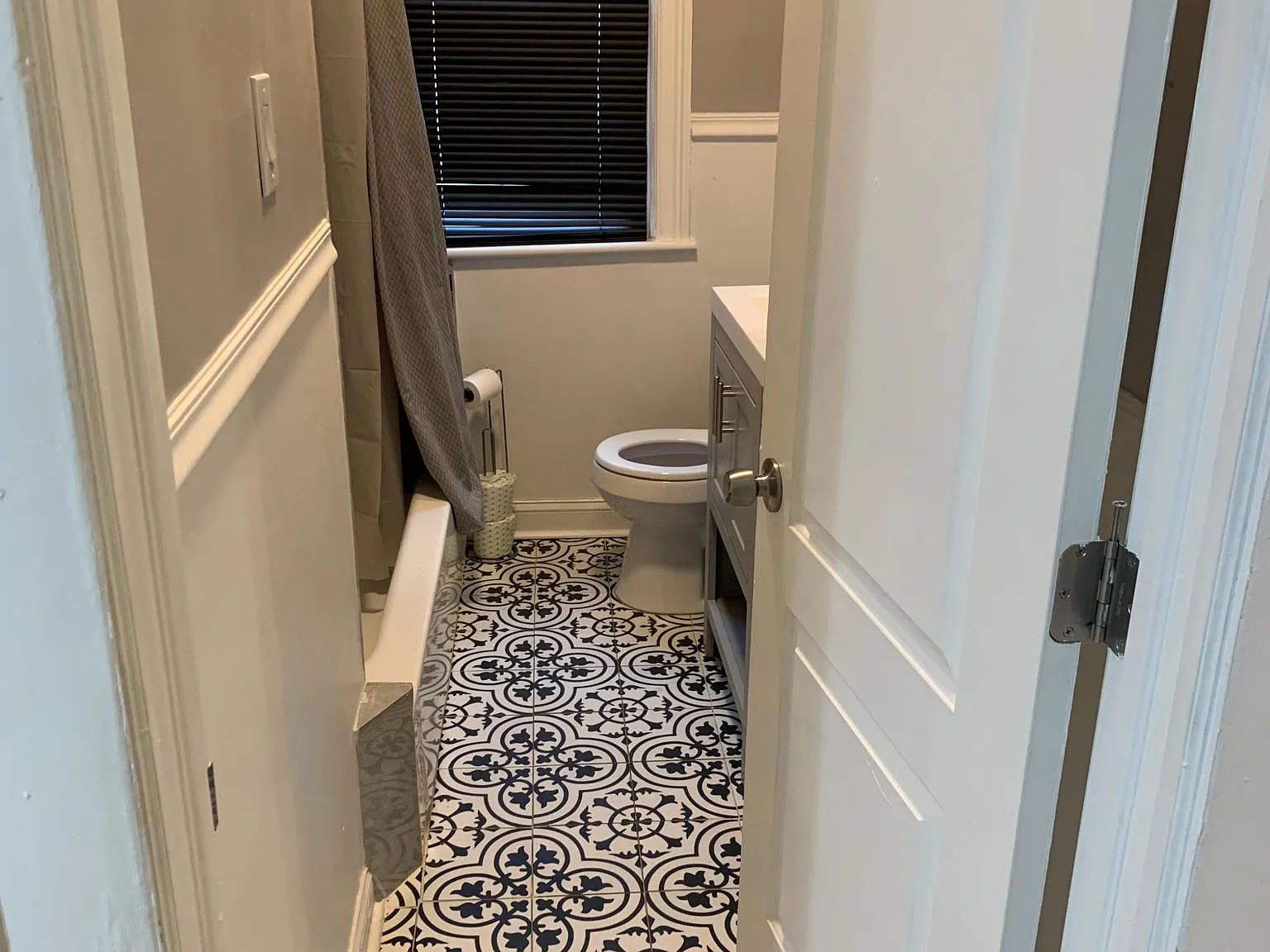 296 N Park St — Photo 3