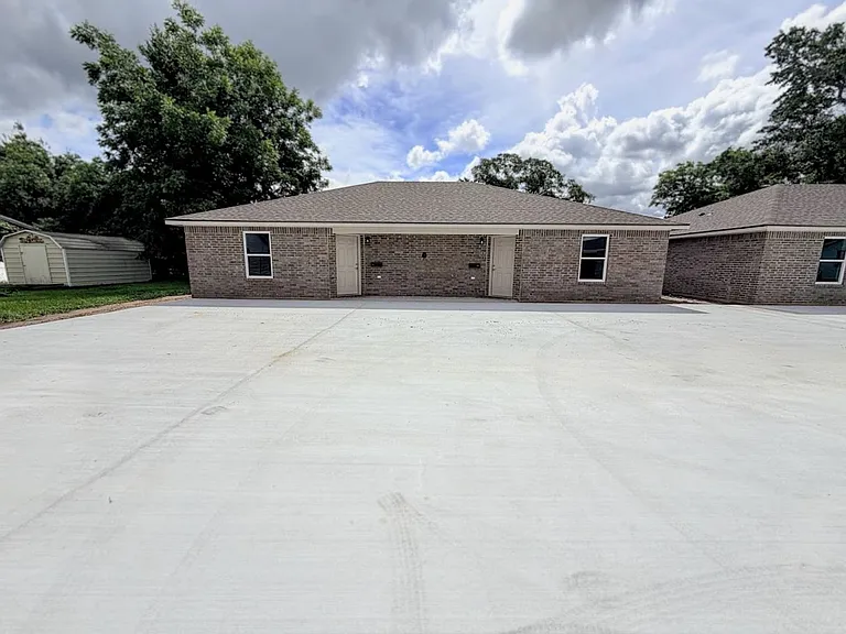 3715 Common St — Photo 22