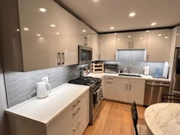 3rd image of 466 D Ave APT B