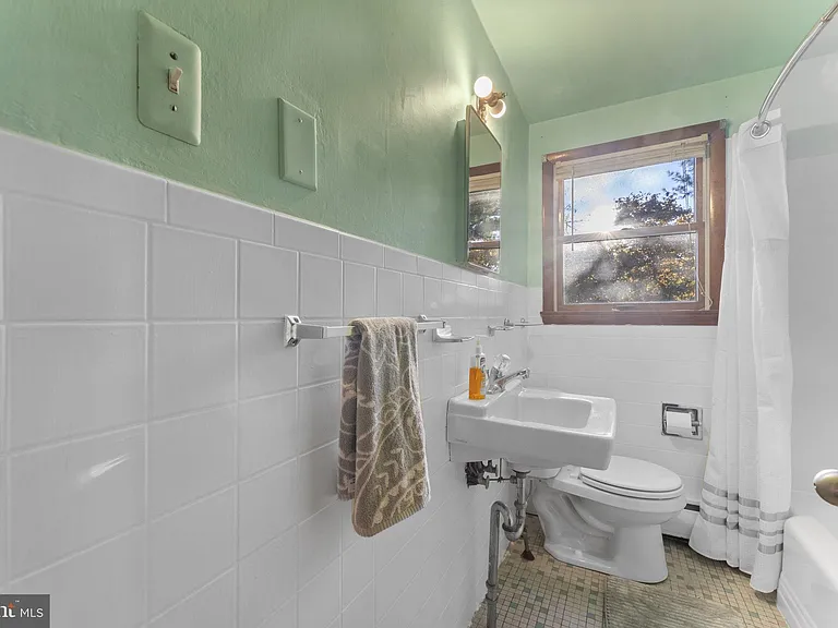 225 Pershing Ave #A — Photo 18