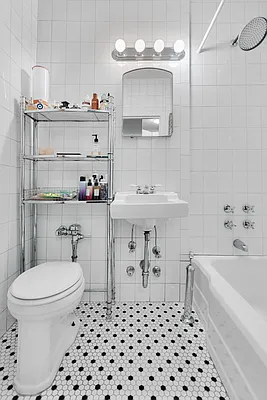 Rented by Compass | media 10