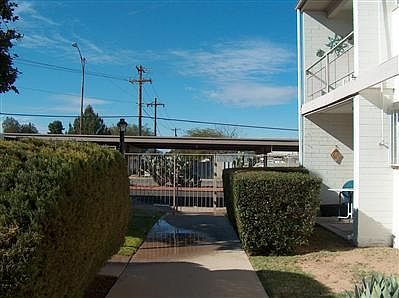 2nd image of 1755 S Jones Blvd #Bld