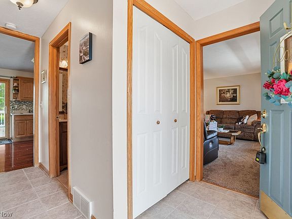 5th image of 38327 Sheerwater Ln
