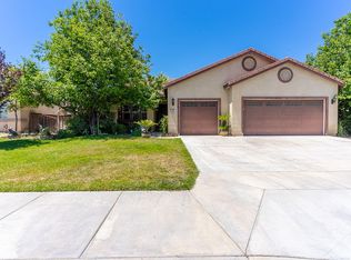 878 Peaceful Ln, San Jacinto, CA 92582
