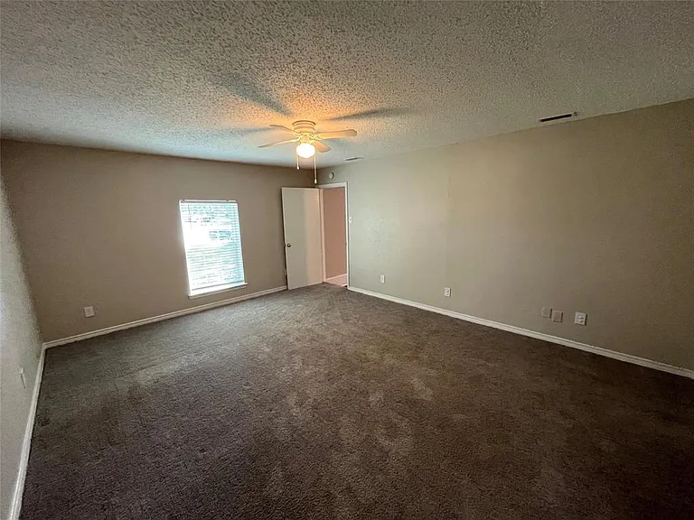 2024 Santa Anna Dr — Photo 9
