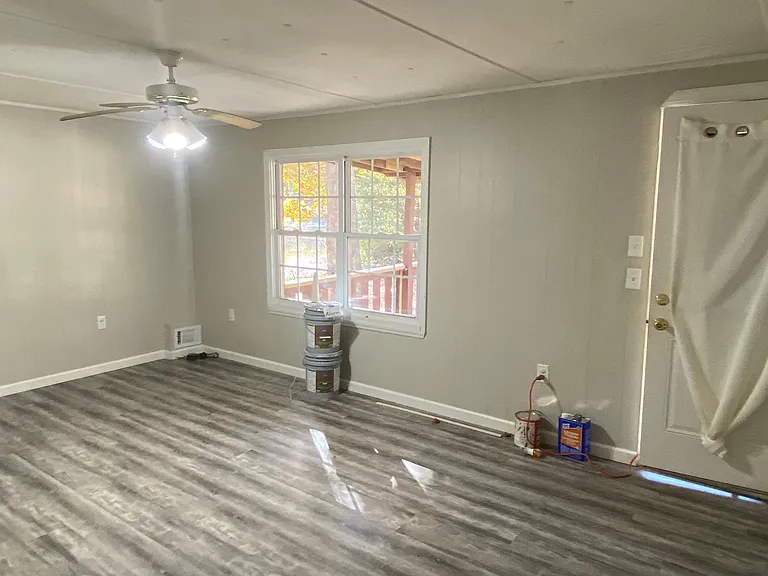 20 Village Pl — Photo 9