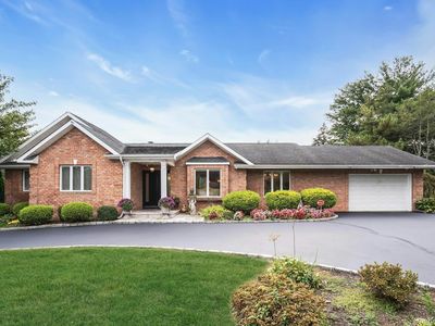 1 Regency Lane, Dix Hills, NY, 11746
