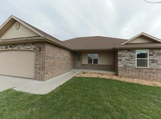 872 E Melton Rd, Ozark, MO 65721