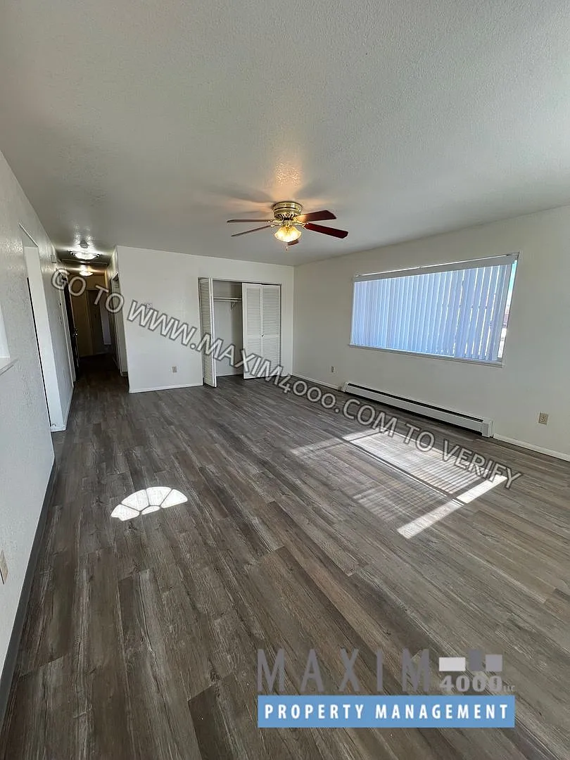 2441 Bunting Avenue — Photo 2