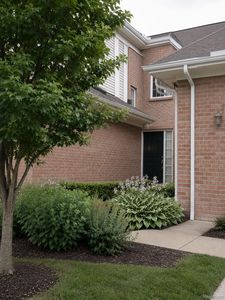 305 James Cir, Royal Oak, MI, 48067
