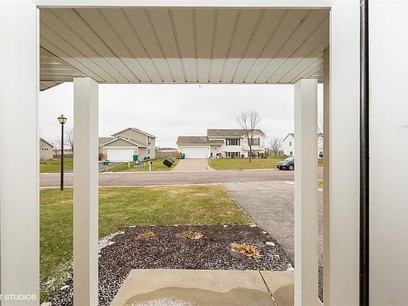 3rd image of 614 Donald Ave