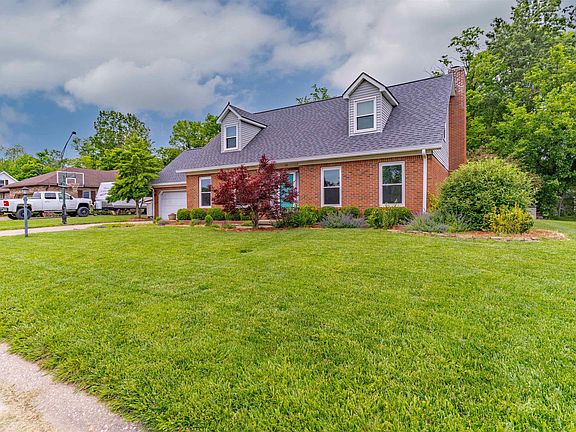 2nd image of 620 Bob Court Dr
