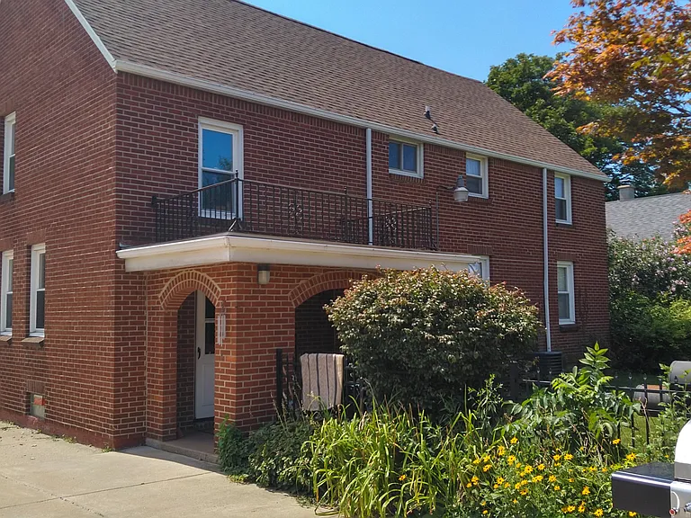 38 Greenwood Ave — Photo 3