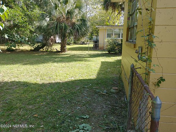 4th image of 6945 RESTLAWN Drive