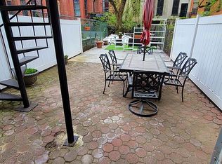 142 W 123rd St, New York, NY 10027
