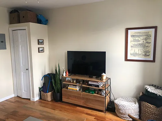 Rented by Corcoran | media 19