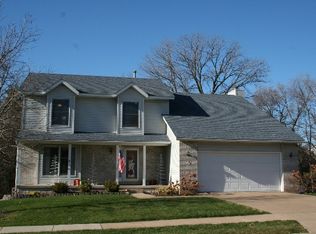 1740 Plum Tree Rd, Bettendorf, IA 52722