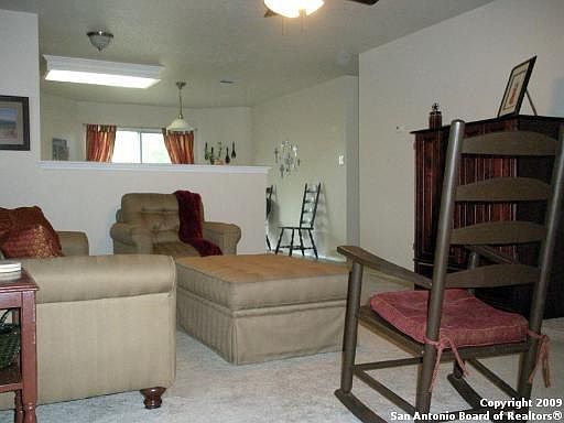 4th image of 215 S Adelaide Oak