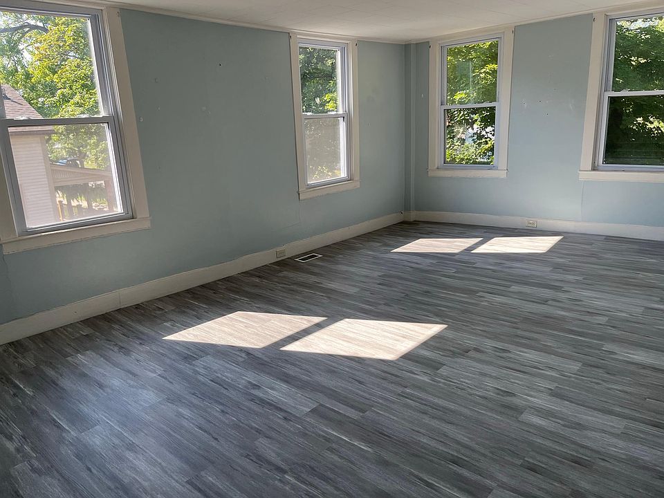 1st image of 250 E State St #250