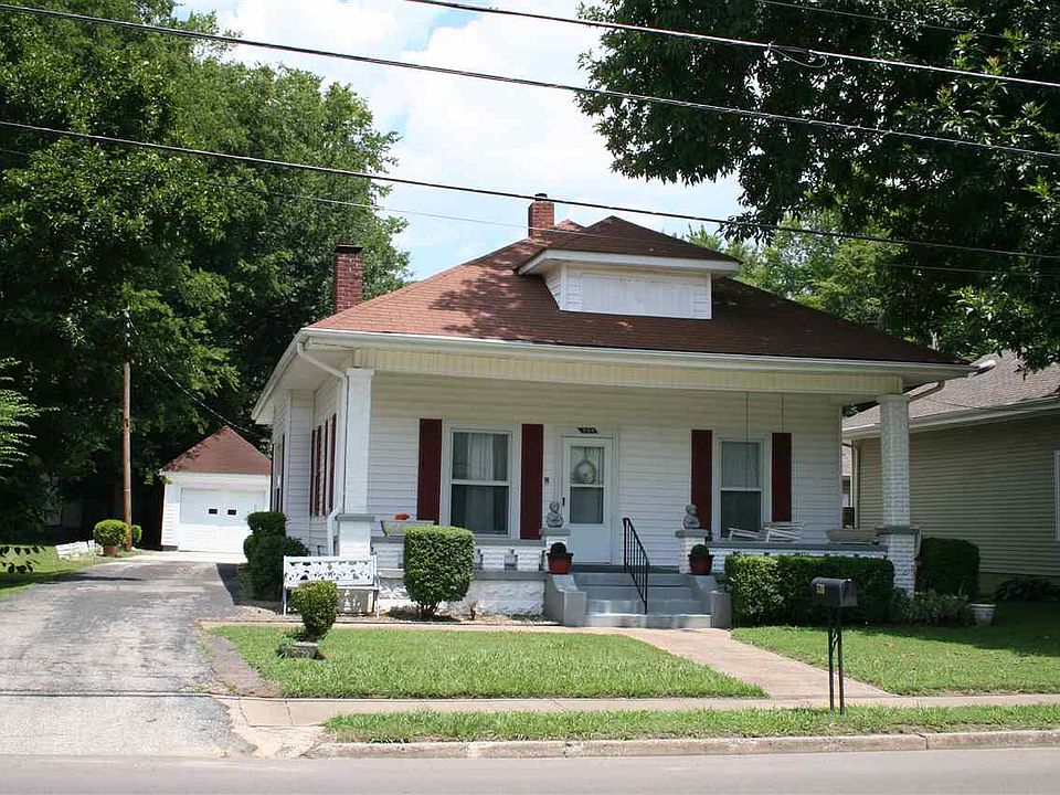 1st image of 530 Phillips St