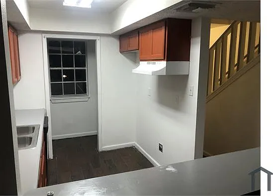 3 bed, 1400 sqft, $1,600 — Photo 4