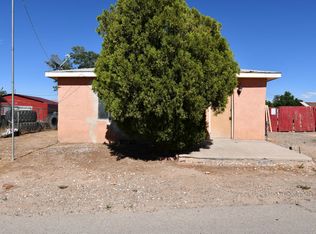 4606 Kinney St SE, Albuquerque, NM 87105