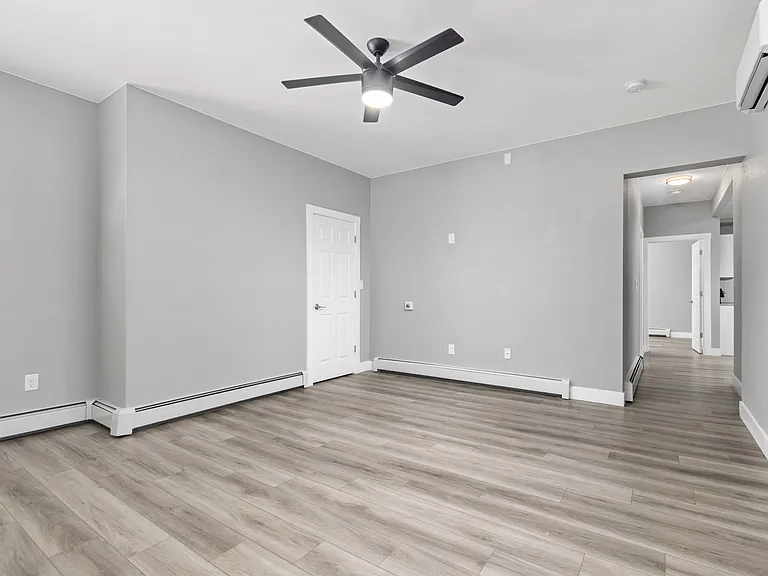 1427 9th Ave #1 — Photo 3